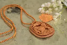 Kadam ♣ Wooden Neckpieces { n }